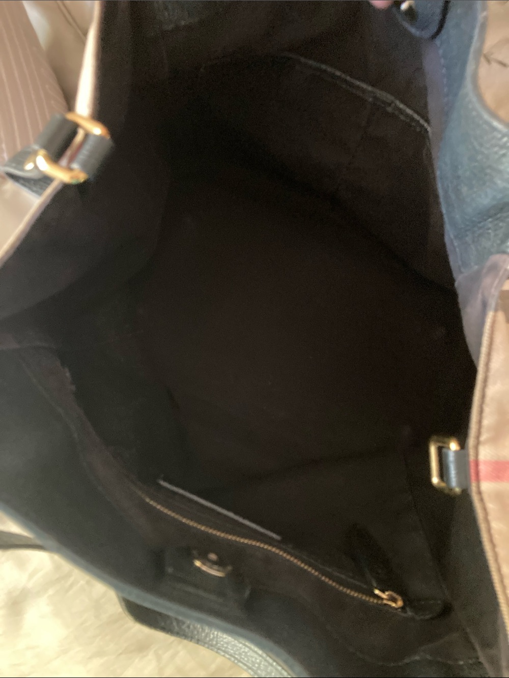 (Reposh) from @jebwa Burberry calfskin Canterbury tote. 😍 - Picture 16 of 17